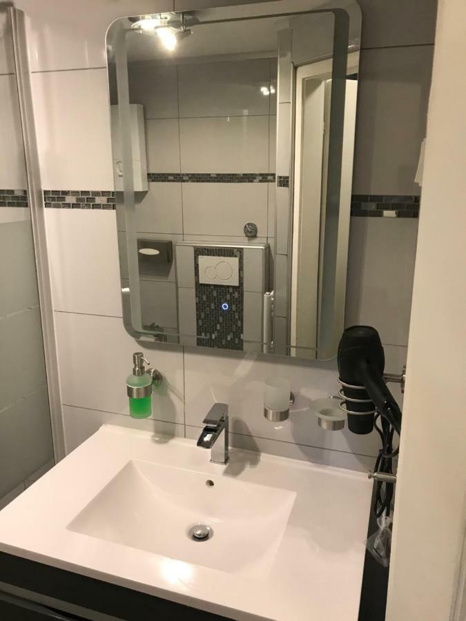 Apartment Maximilians Düsseldorf Eksteriør billede